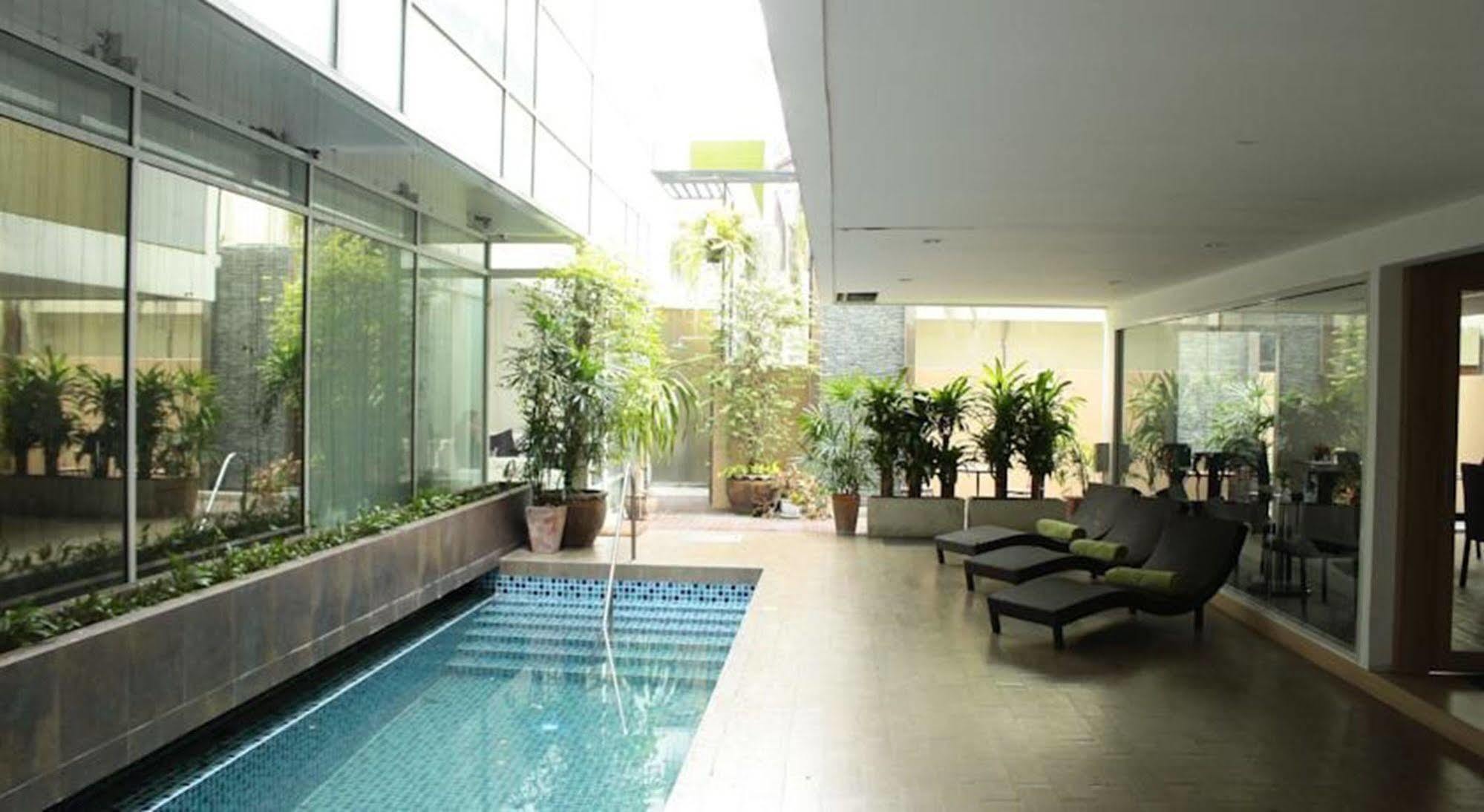 Nantra Retreat And Spa Bangkok Exterior foto